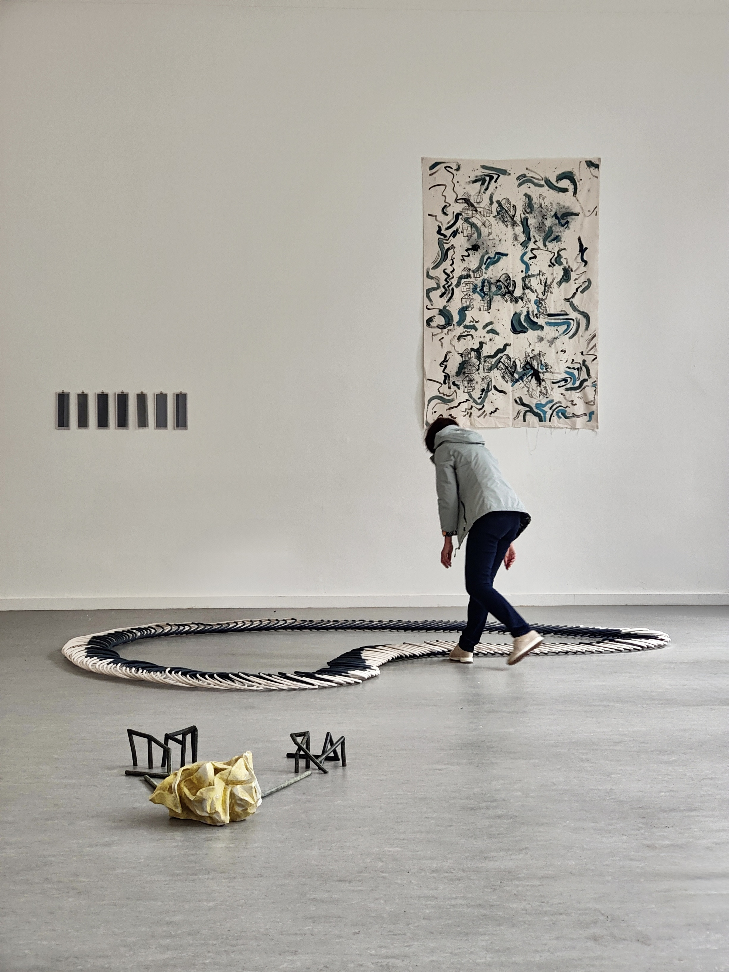 Installation view with ceramic rings